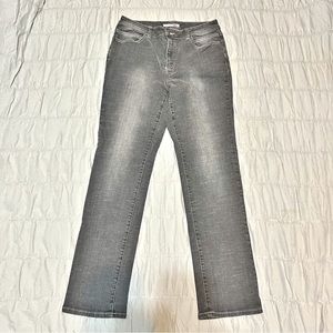 Chico’s Platinum Gray embroidered pocket jeans Sz 1 Reg